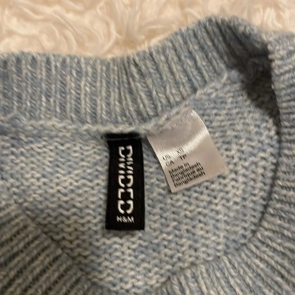 H&M Baby blue long sleeve sweater size XS #110